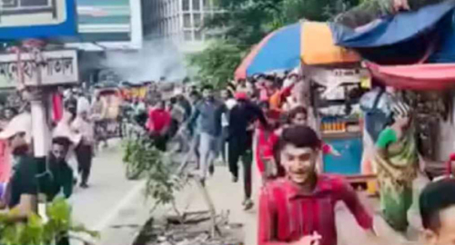 রাজধানীতে ককটেল ফাটিয়ে আ.লীগের ঝটিকা মিছিল, ছয়জন আটক
