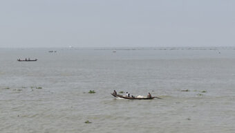 মেঘনা নদীতে ধাক্কায় ১১ জেলেসহ ট্রলার ডুবি, নিখোঁজ ১