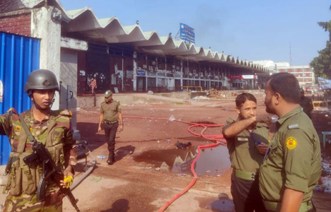 শাহজালাল বিমানবন্দরের কার্গো ভল্ট ভেঙে সাতটি আগ্নেয়াস্ত্র নিখোঁজ
