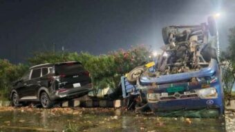 মধ্যরাতে ৩০০ ফিটে ধনীর দুলালদের তান্ডব চলছেই