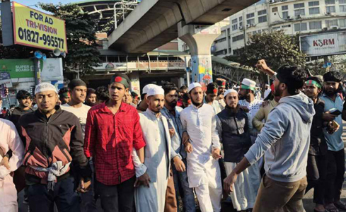 শাহবাগে জড়ো হচ্ছে ছাত্র-জনতার সমাবেশ