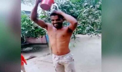 স্ত্রীকে তালাক দিয়ে দুধ দিয়ে গোসল