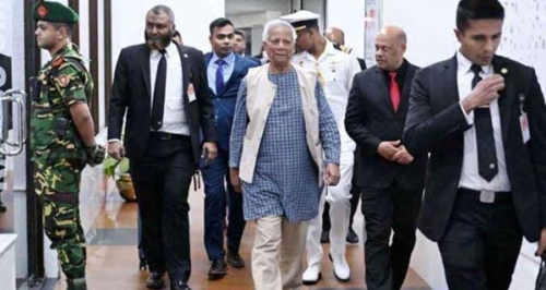 খালেদা জিয়ার স্বাস্থ্যের খোঁজ নিতে এভারকেয়ারে প্রধান উপদেষ্টা