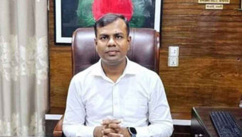 মুক্তিযোদ্ধা চাচাকে বাবা বানিয়ে বিসিএস ক্যাডার