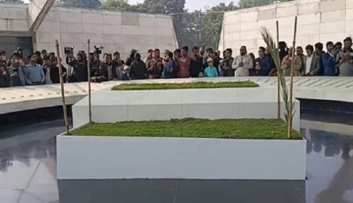 খালেদা জিয়ার সমাধিতে সর্বসাধারণের জন্য উন্মুক্ত