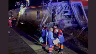 দ্রুতগতির দুই ট্রেনের ভয়াবহ সংঘর্ষে নিহত ২১