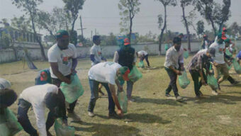 জামায়াতের সমাবেশের পর বর্জ্য পরিষ্কার করল বিএনপি