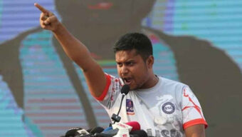 চাঁদাবাজদের প্রতি হাসনাত আব্দুল্লাহর কড়া সতর্কবার্তা