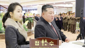 উত্তরসূরি হিসেবে মেয়েকে প্রস্তুত করছেন কিম জং উন  