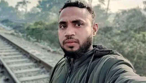 মোবাইলে মগ্ন অবস্থায় ট্রেনের ধাক্কায় প্রাণহানি