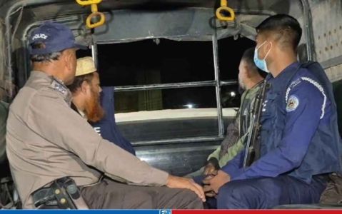 ভোটকেন্দ্রে অনধিকার প্রবেশের অভিযোগে জামায়াত নেতা আটক