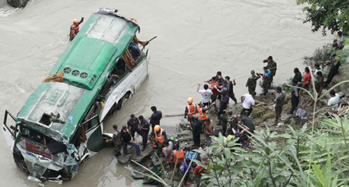 নেপালে যাত্রীবাহী বাস দুর্ঘটনা, প্রাণ গেল ১৮ জনের