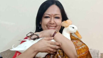 জিতে হাঁস কোলে নিয়ে যা বললেন রুমিন ফারহানা