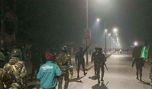 কথা-কাটাকাটি থেকে ভয়াবহ সংঘর্ষ