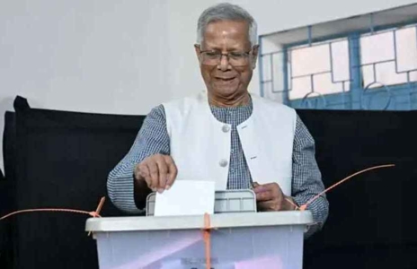 ভোট দিলেন প্রধান উপদেষ্টা