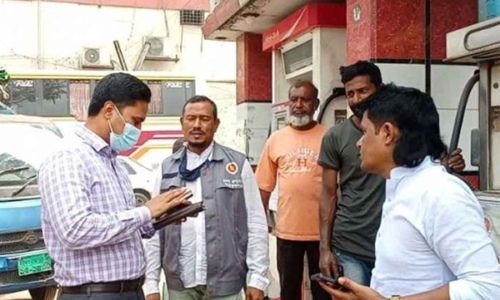 তেলের বাজারে শৃঙ্খলা নিশ্চিতে মাঠে নামছে মোবাইল কোর্ট