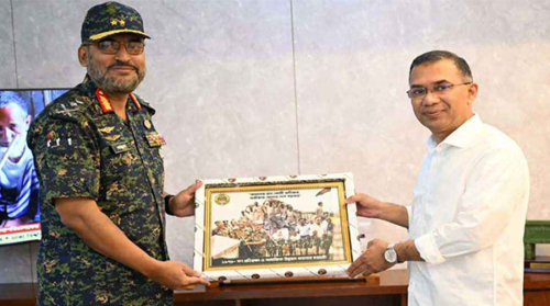 প্রধানমন্ত্রীর সঙ্গে আনসার-ভিডিপি প্রধানের সাক্ষাৎ